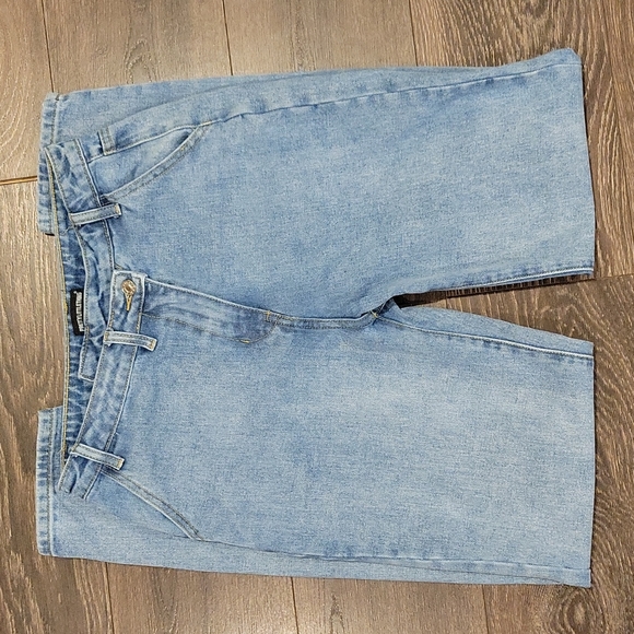 ❤PRETTYLITTLETHING ASYMMETRICAL FLY JEANS- STRAIGHT LEG W/ TAPERED HEM- 8 (29) - Picture 5 of 8